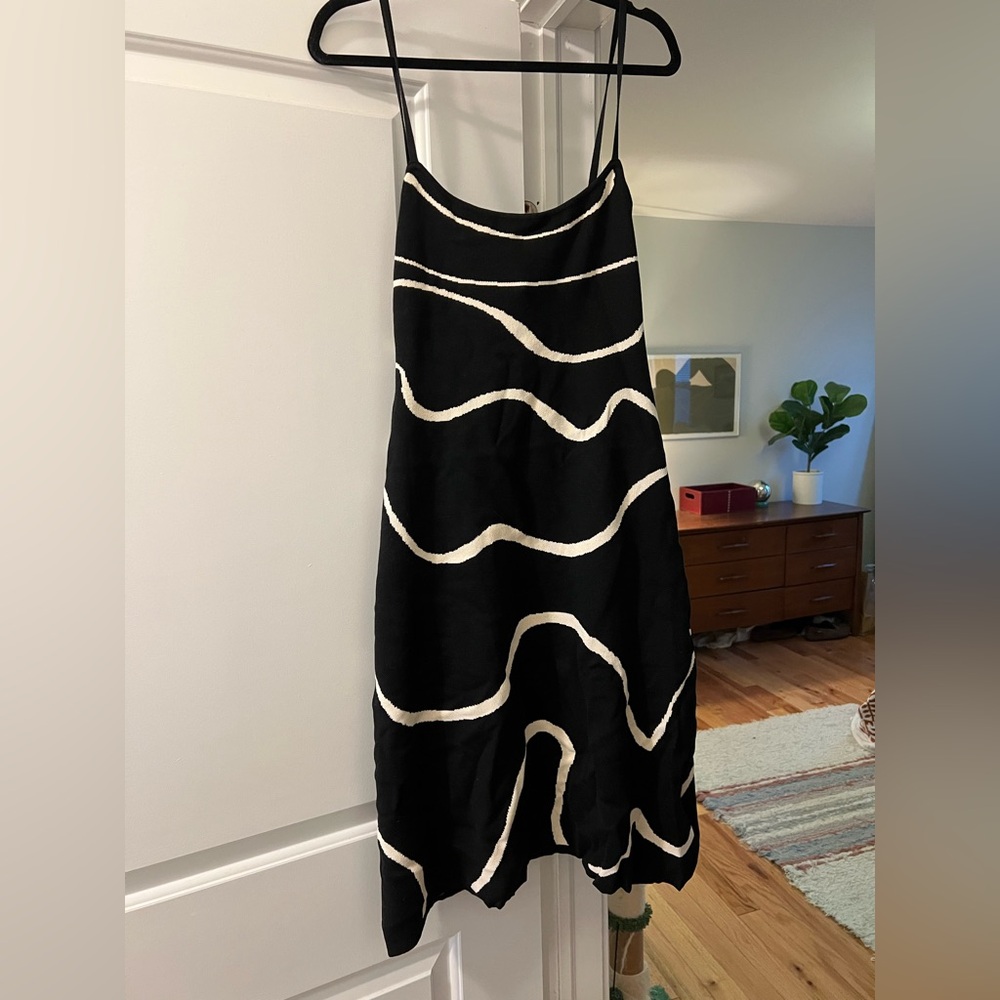 Rihoas Black Wave Mermaid Hem Knit Midi Dress - L (NWT) - Picture 5 of 5